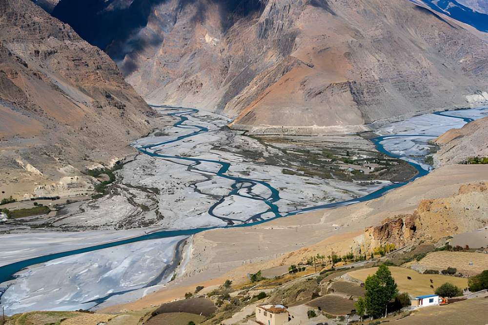 Himachal Pradesh mountains - Manali Tours Package